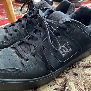 Mens DC sneakers size 13